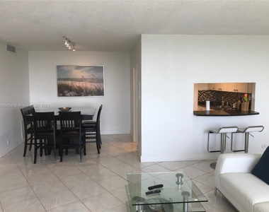 3505 S Ocean Dr - Photo Thumbnail 2