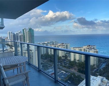 4010 S Ocean Dr - Photo Thumbnail 0