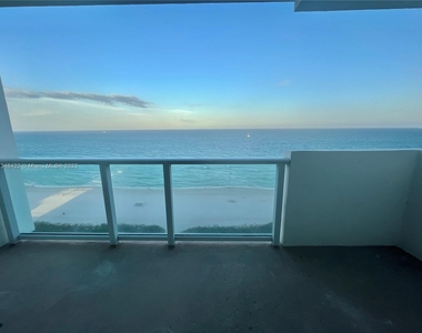 5601 Collins Ave - Photo Thumbnail 4