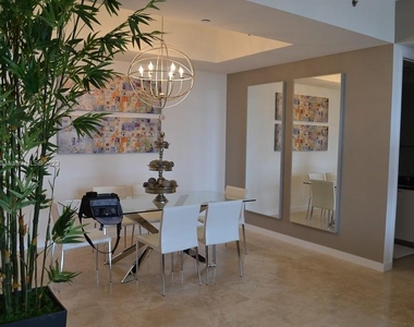 15901 Collins Ave - Photo Thumbnail 0