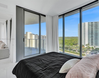 15701 Collins Ave - Photo Thumbnail 41