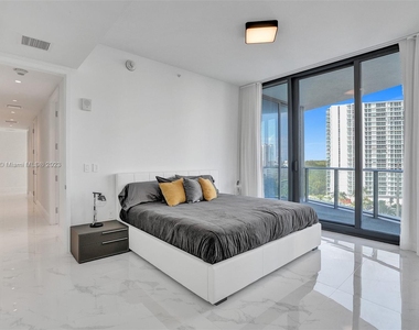 15701 Collins Ave - Photo Thumbnail 40