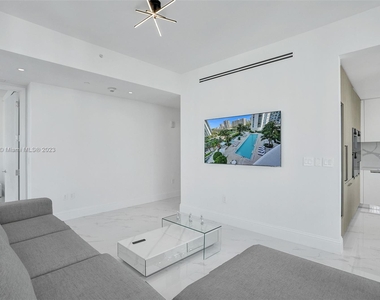 15701 Collins Ave - Photo Thumbnail 22