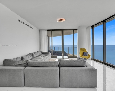 15701 Collins Ave - Photo Thumbnail 2