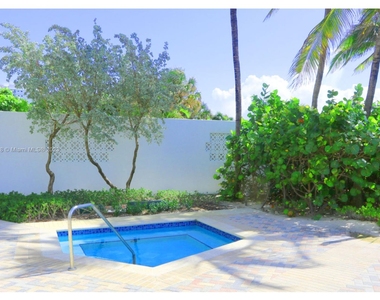 6515 Collins Ave - Photo Thumbnail 27