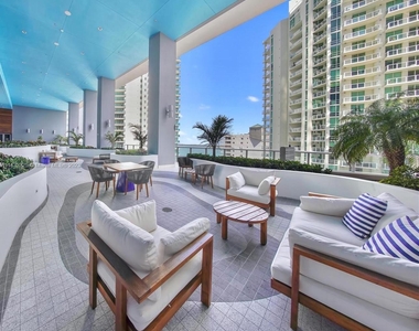 1300 Brickell Bay Dr - Photo Thumbnail 9