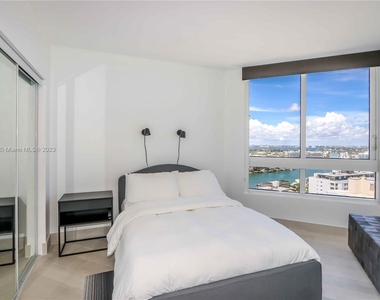 6365 Collins Ave - Photo Thumbnail 23