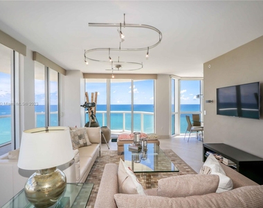 6365 Collins Ave - Photo Thumbnail 10