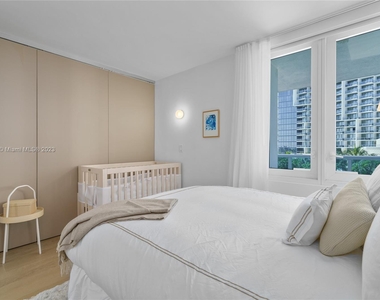 2301 Collins Ave - Photo Thumbnail 21