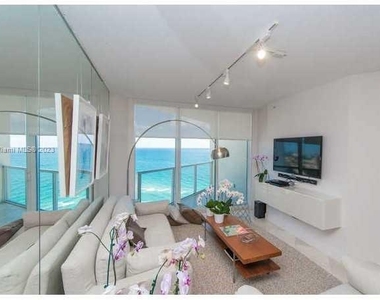 16699 Collins Ave - Photo Thumbnail 17