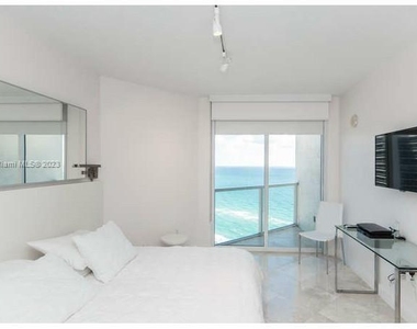 16699 Collins Ave - Photo Thumbnail 29