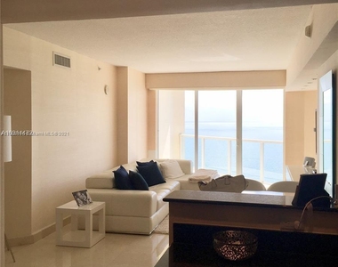 16699 Collins Ave - Photo Thumbnail 15