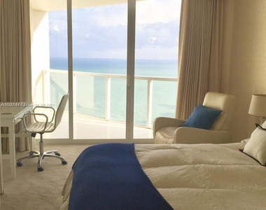 16699 Collins Ave - Photo Thumbnail 20