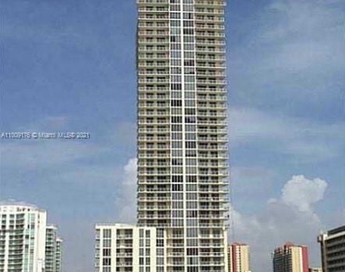 16699 Collins Ave - Photo Thumbnail 0