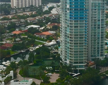 16699 Collins Ave - Photo Thumbnail 7