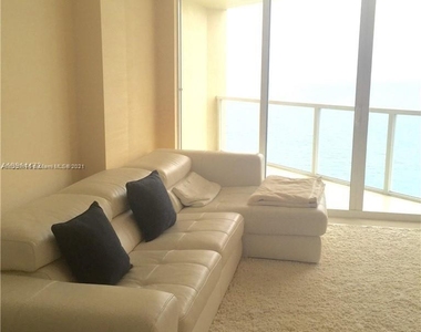 16699 Collins Ave - Photo Thumbnail 13