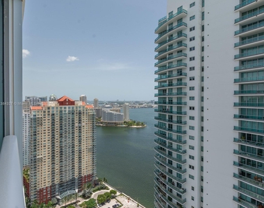 1300 Brickell Bay Dr - Photo Thumbnail 28