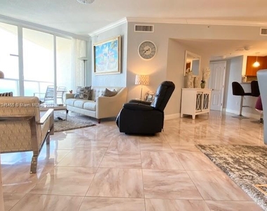 16699 Collins Ave - Photo Thumbnail 26