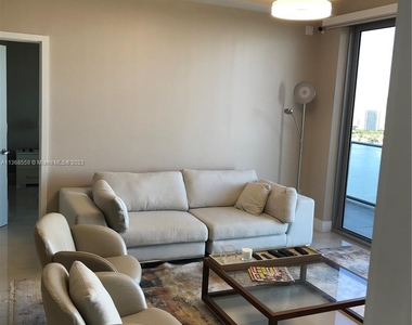 16385 Biscayne Blvd - Photo Thumbnail 12