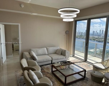 16385 Biscayne Blvd - Photo Thumbnail 22