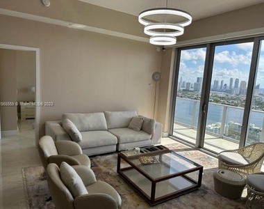 16385 Biscayne Blvd - Photo Thumbnail 20