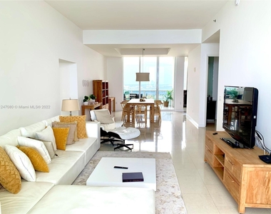 16001 Collins Ave - Photo Thumbnail 6