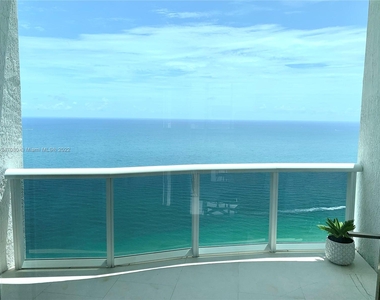 16001 Collins Ave - Photo Thumbnail 7