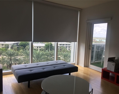 10275 Collins Ave - Photo Thumbnail 11