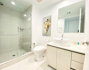 2602 E Hallandale Beach Blvd - Photo Thumbnail 45