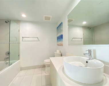 2602 E Hallandale Beach Blvd - Photo Thumbnail 40