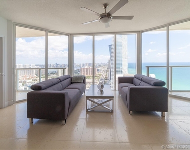 16699 Collins Ave - Photo Thumbnail 10