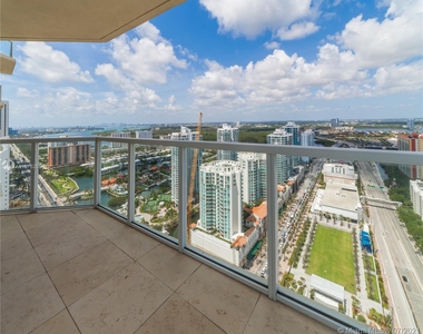 16699 Collins Ave - Photo Thumbnail 23