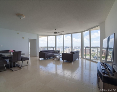 16699 Collins Ave - Photo Thumbnail 3