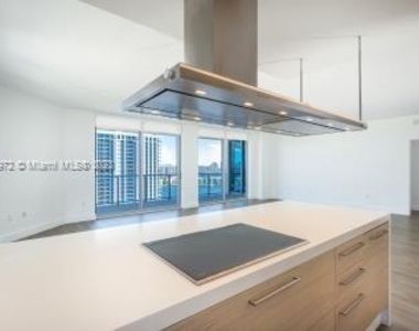 17111 Biscayne Blvd - Photo Thumbnail 15