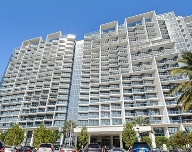 2201 Collins Avenue - Photo Thumbnail 11