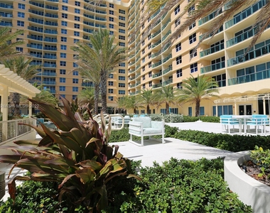 2501 S Ocean Dr - Photo Thumbnail 22