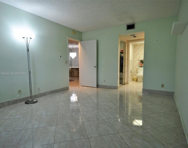 12900 Sw 7th Ct - Photo Thumbnail 8