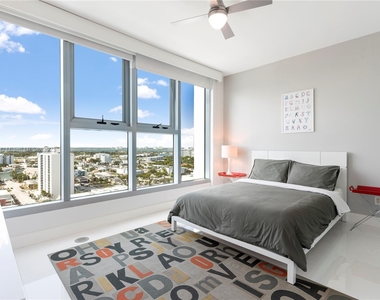 6899 Collins Ave - Photo Thumbnail 8