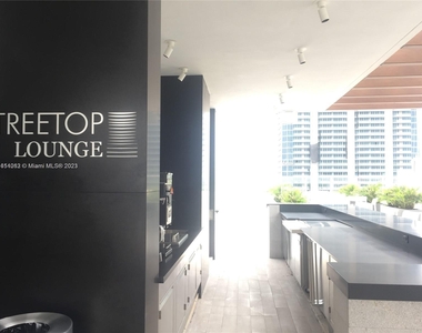 1010 Brickell Ave - Photo Thumbnail 11