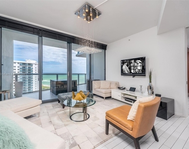 2201 Collins Ave - Photo Thumbnail 15