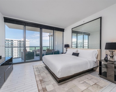 2201 Collins Ave - Photo Thumbnail 6