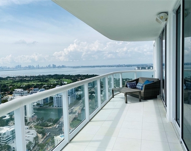 6365 Collins Ave - Photo Thumbnail 12