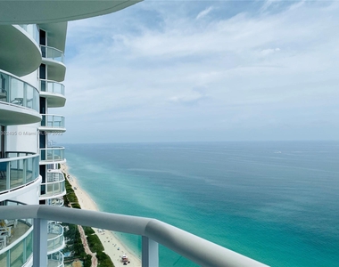 6365 Collins Ave - Photo Thumbnail 10