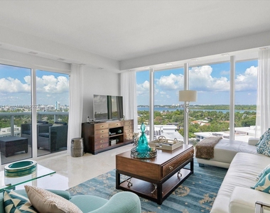 10275 Collins Ave - Photo Thumbnail 6