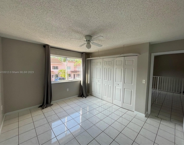 8037 Lake Dr - Photo Thumbnail 12