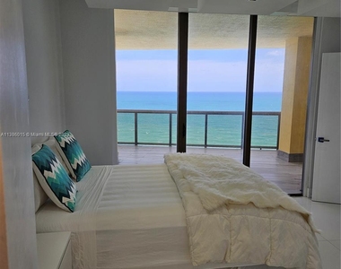 16275 Collins Ave - Photo Thumbnail 24