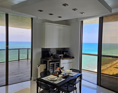 16275 Collins Ave - Photo Thumbnail 10