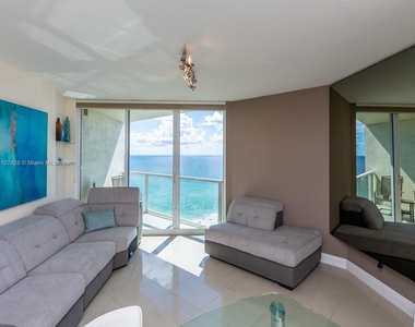 16699 Collins Ave - Photo Thumbnail 1