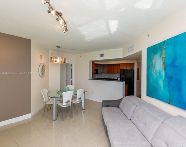 16699 Collins Ave - Photo Thumbnail 0