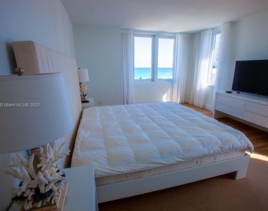 2301 Collins Ave - Photo Thumbnail 1